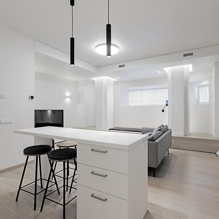 Buddha Luxury Apartment Kaunas City Centre Esterno foto